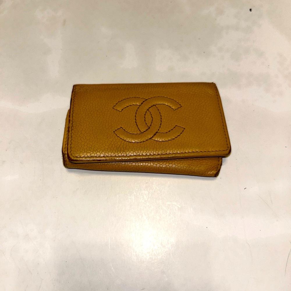 Chanel Caviar Beige leather Key & Card Holder with Authenticity Card - AS IS